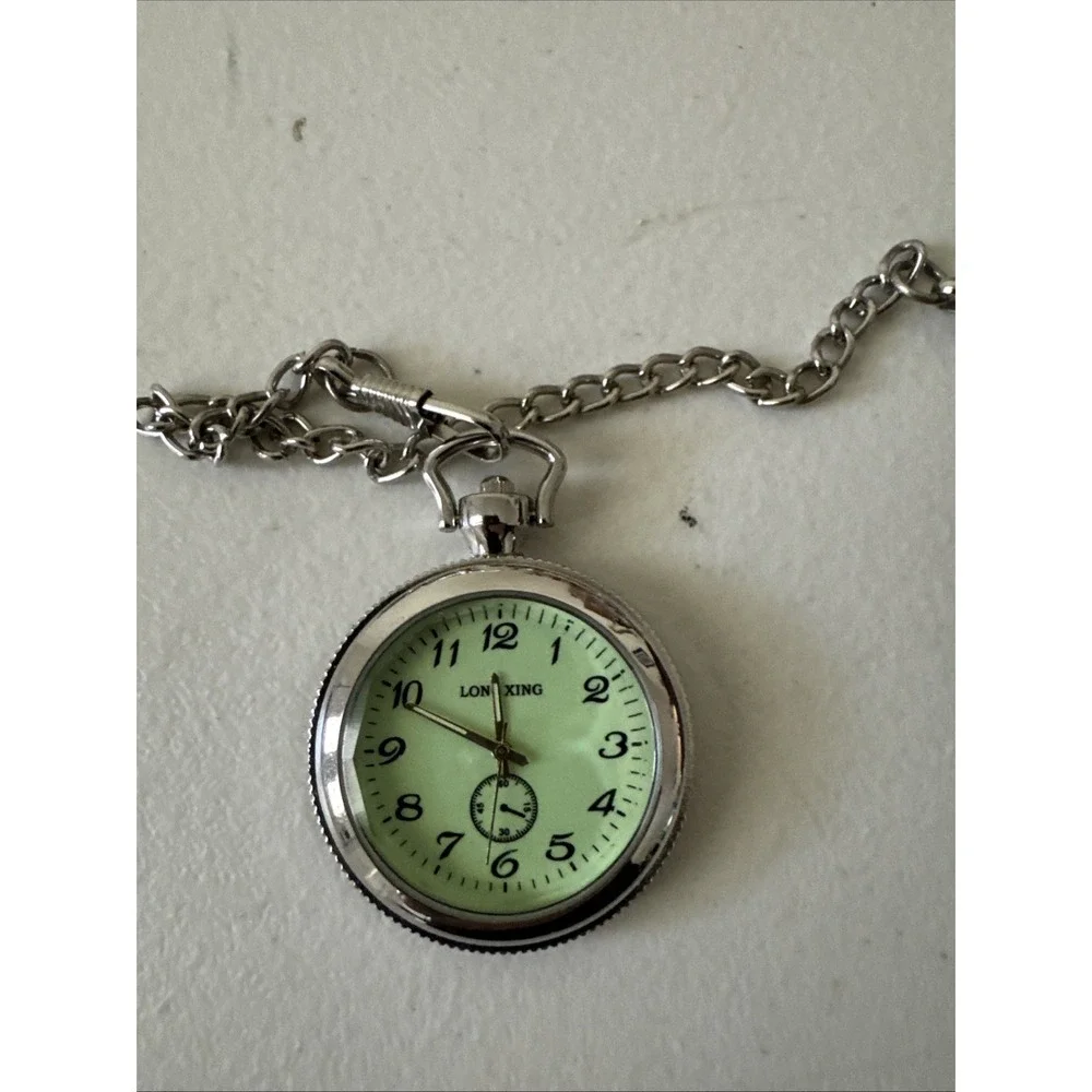 P423 Nice Silver Tone Ya WeiSi Quartz Pocket Watch with Leather Belt Holder